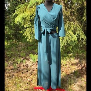 NEW Green Chiffon Wrap Tie Top Slit Leg Loose Pant Cold Shoulder Set Size XS/S